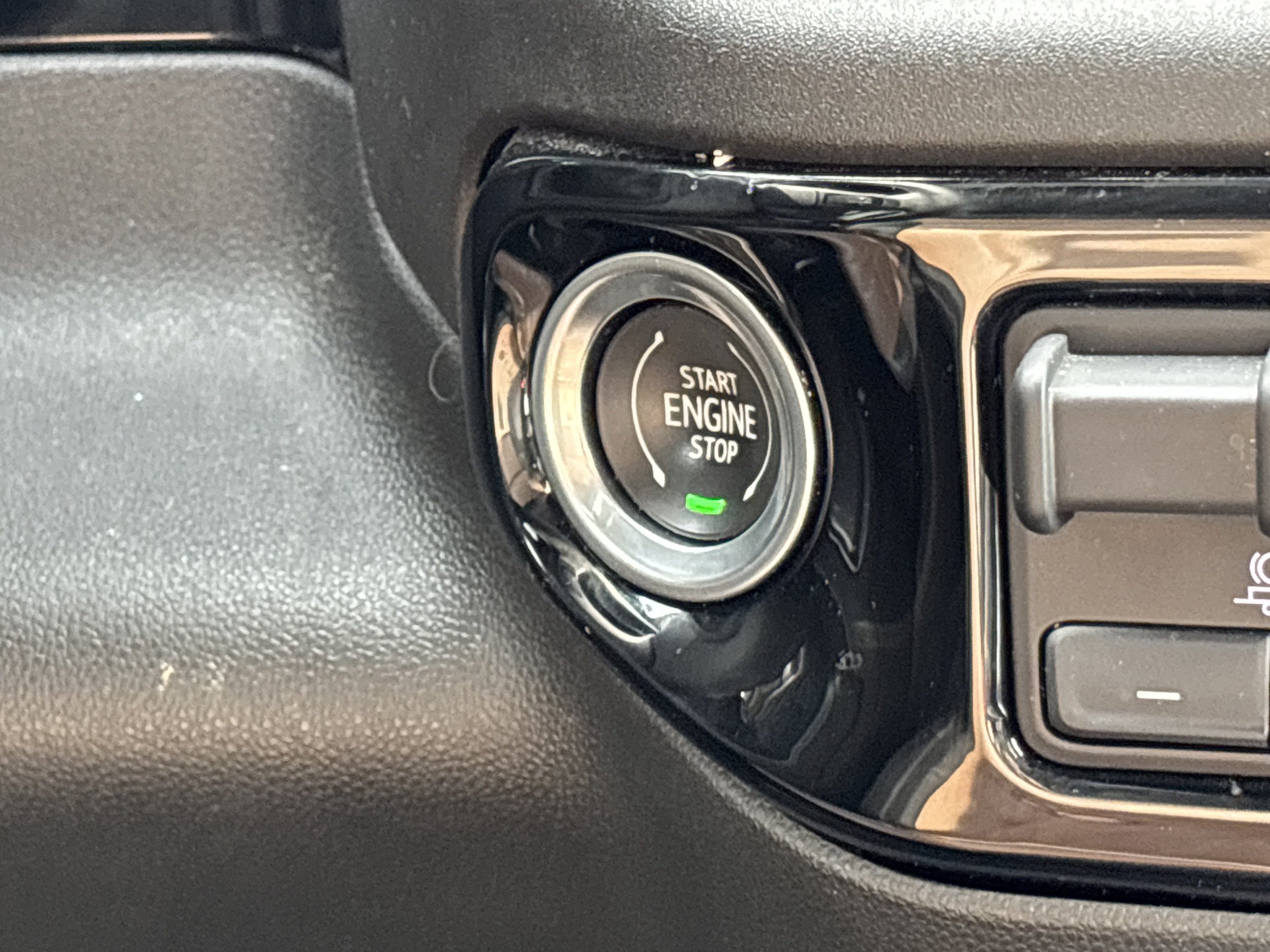 Used 2024 Chevrolet Silverado 3500 High Country w/ High Country Premium Package AWD/4WD image 24