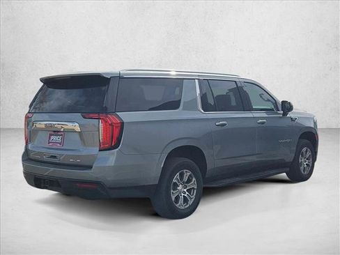 Used 2024 GMC Yukon XL SLE image 5