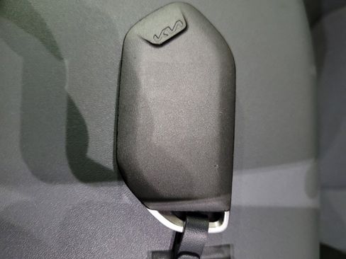 Used 2025 Kia K4 FWD image 32