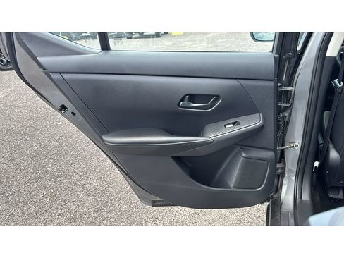 Used 2024 Nissan Sentra SV FWD image 13