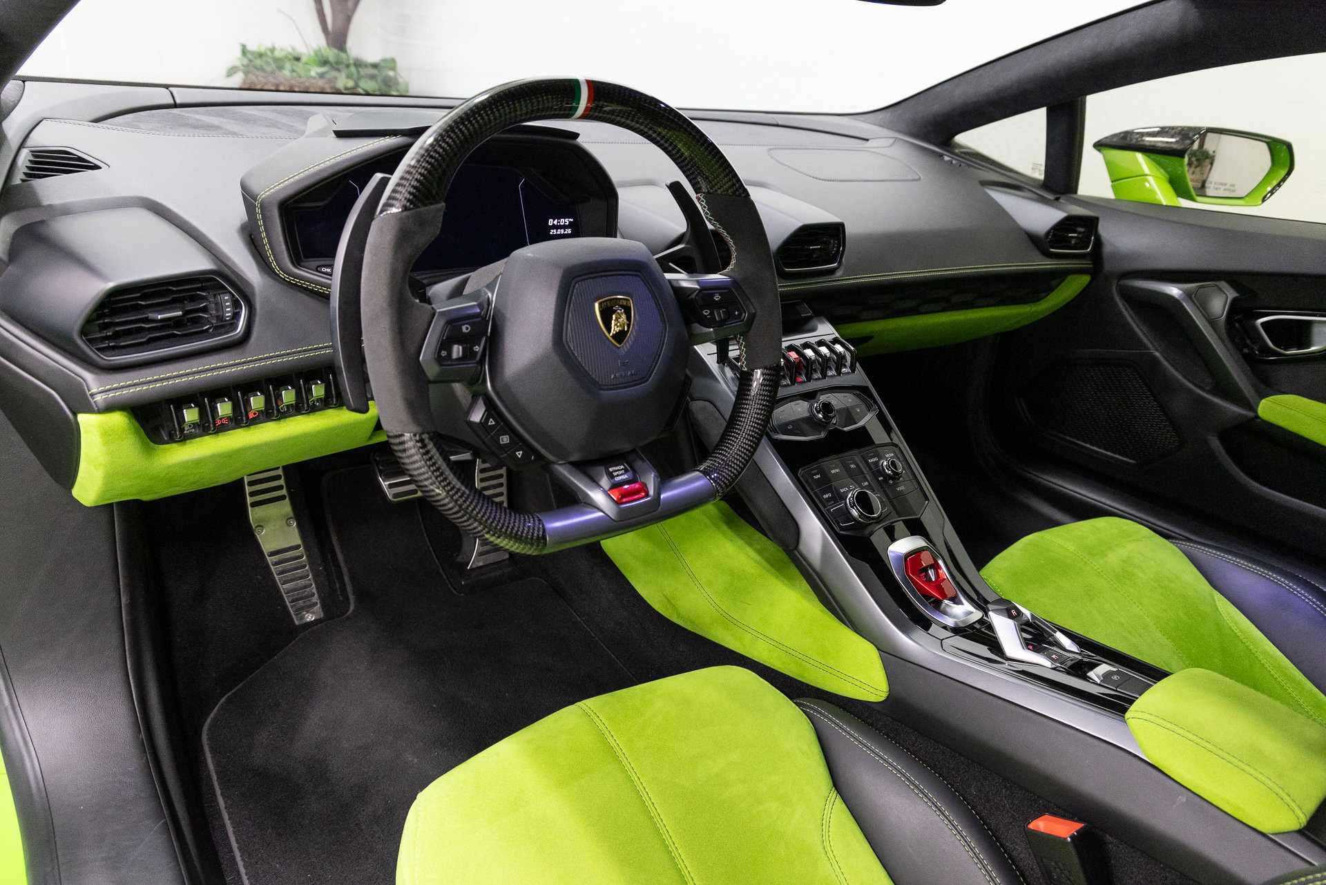 Used 2018 Lamborghini Huracan LP 580-2 RWD image 5