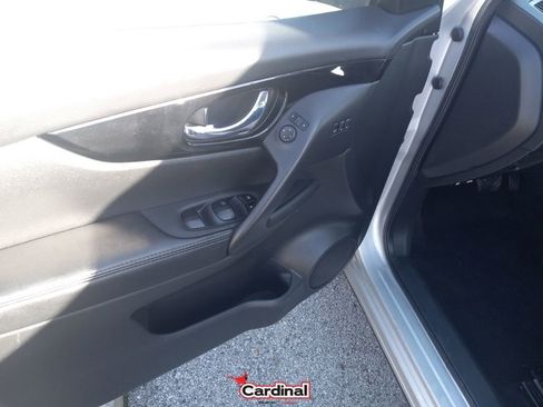 Used 2022 Nissan Rogue Sport SL w/ Premium Package image 17