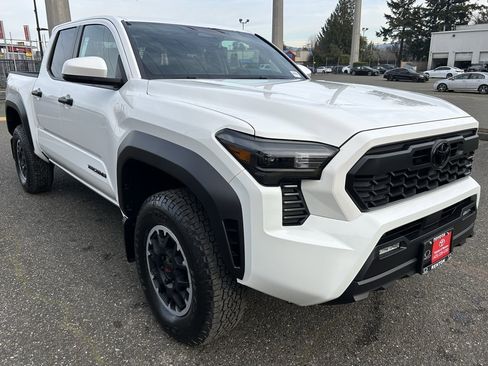 New 2026 Toyota Tacoma TRD Off-Road image 3