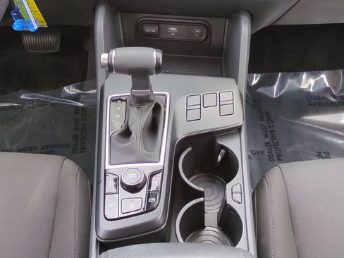 Certified 2025 Kia Sportage LX FWD image 19