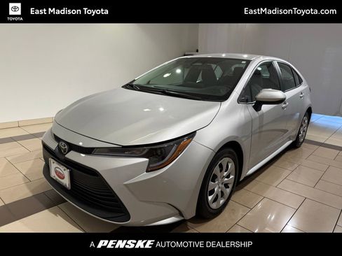 Certified 2023 Toyota Corolla LE image 1