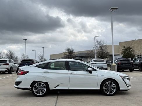 Used 2019 Honda Clarity Plug-In Hybrid image 6