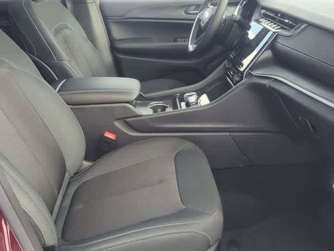 New 2025 Jeep Grand Cherokee L Laredo image 21