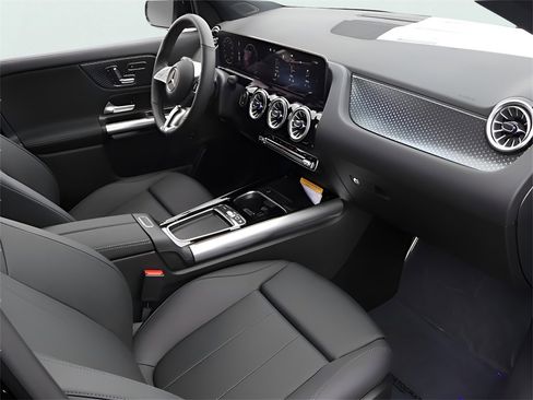 Used 2025 Mercedes-Benz GLA 250 4MATIC image 20