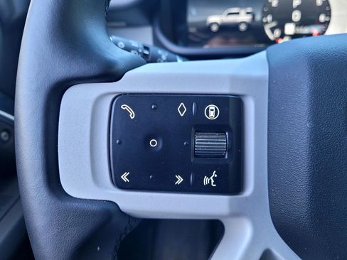 Used 2025 Land Rover Defender 90 X-Dynamic SE AWD/4WD image 23