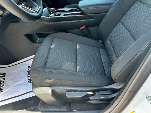 New 2026 Chevrolet Equinox LT w/ Safety and Technology Package FWD image 12
