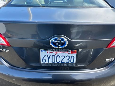 Used 2012 Toyota Camry LE FWD image 19