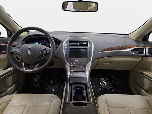 Used 2014 Lincoln MKZ Hybrid FWD image 10