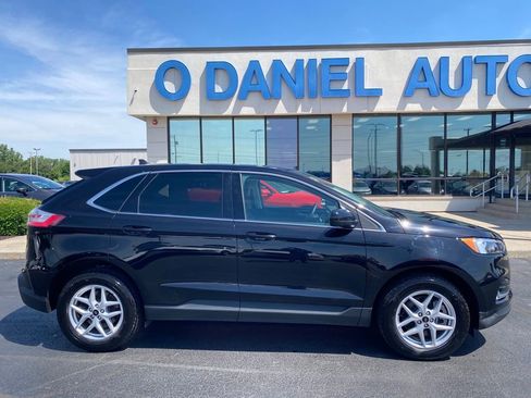 Used 2024 Ford Edge SEL w/ Convenience Package AWD/4WD image 2