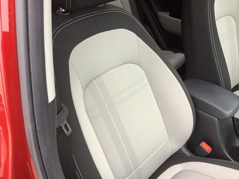 Certified 2023 Hyundai Venue SEL image 9