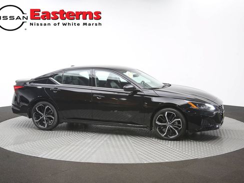 Used 2023 Nissan Altima 2.5 SR FWD image 45