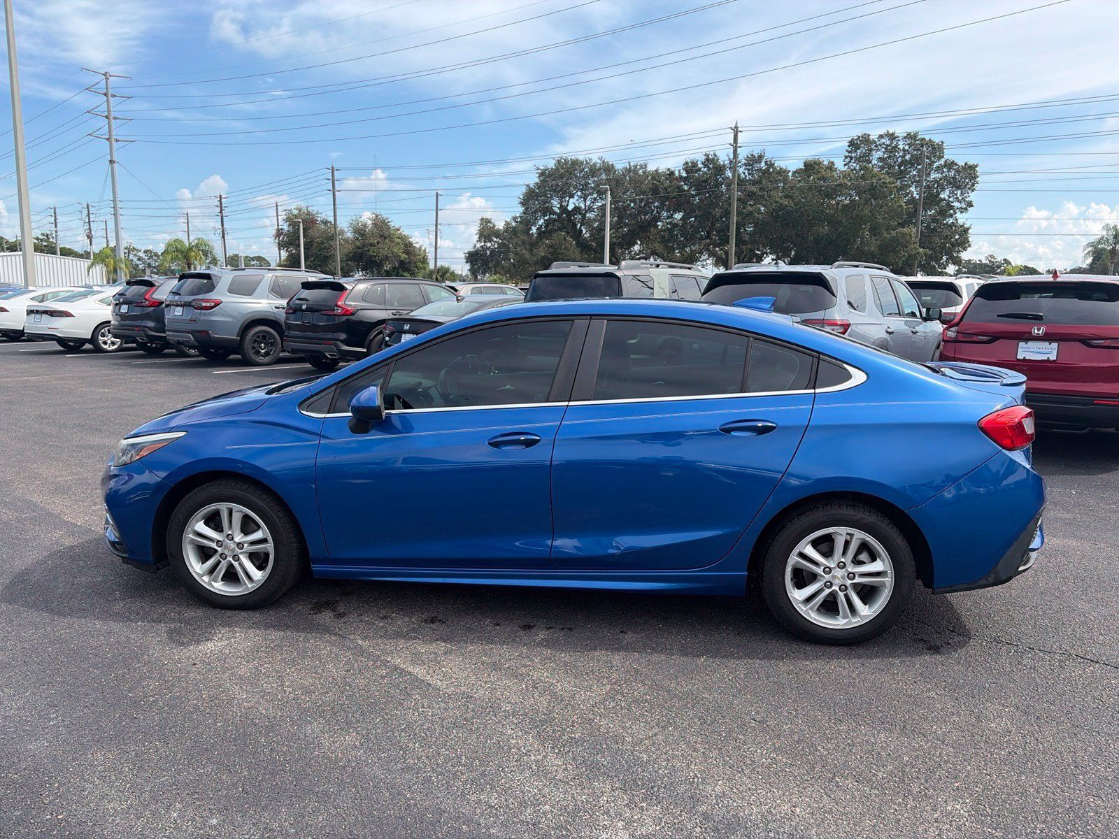 Used 2018 Chevrolet Cruze LT w/ Convenience Package FWD image 4