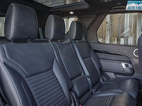 Used 2021 Land Rover Discovery S R-Dynamic AWD/4WD image 23
