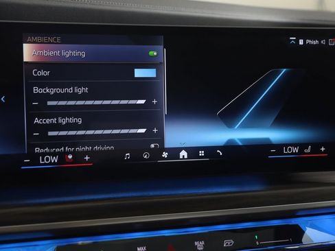 Used 2023 BMW 740i w/ Parking Assistance Package image 46