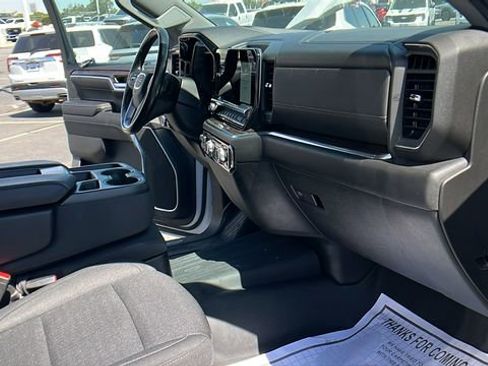 Used 2023 GMC Sierra 1500 SLE AWD/4WD image 14