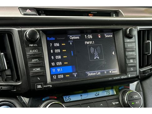 Used 2016 Toyota RAV4 Limited image 19