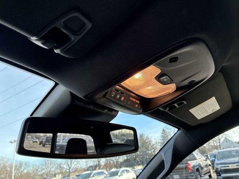 Used 2023 Chevrolet Colorado LT w/ LT Convenience Package III image 35