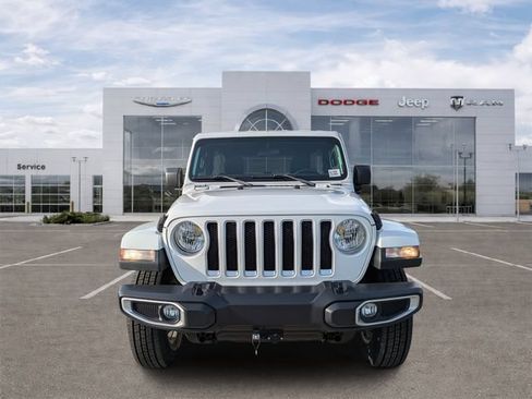 Certified 2018 Jeep Wrangler Unlimited Sahara AWD/4WD image 6