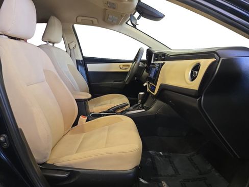 Used 2018 Toyota Corolla LE FWD image 24