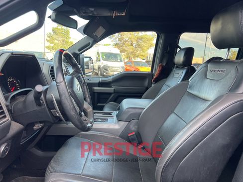 Used 2019 Ford F150 Raptor w/ Equipment Group 801A Mid image 28