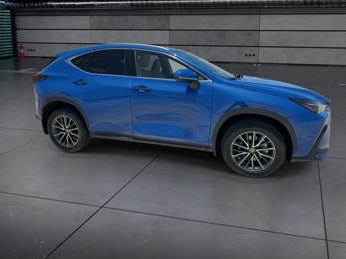 Certified 2025 Lexus NX 250 FWD w/ Accessory Package (K3) image 9