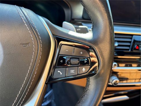 Used 2021 BMW 530i xDrive w/ Premium Package image 28