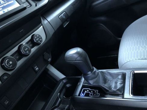 Certified 2019 Toyota Tacoma SR image 22