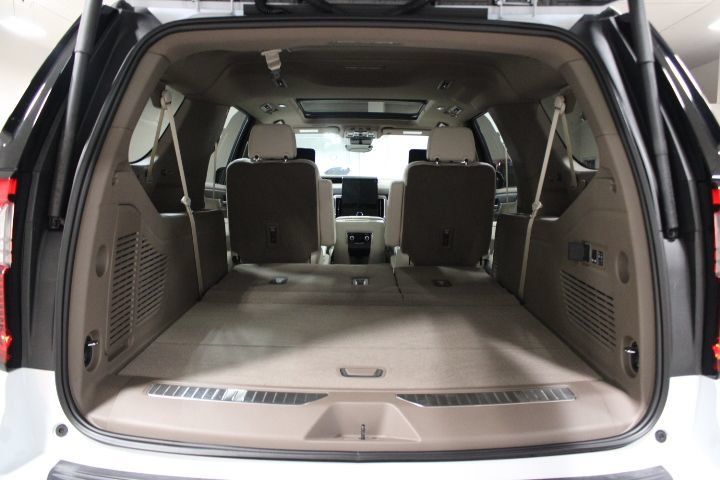 New 2026 GMC Yukon XL Denali w/ Denali Reserve Package AWD/4WD image 16