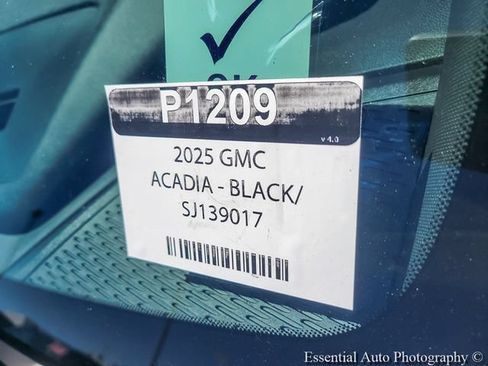 Used 2025 GMC Acadia Elevation AWD/4WD image 27