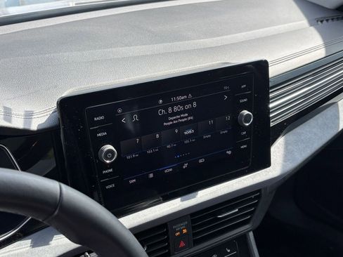 Used 2025 Volkswagen Jetta SE image 20