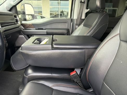 Used 2024 Ford F250 Lariat w/ Tremor Off-Road Package AWD/4WD image 13