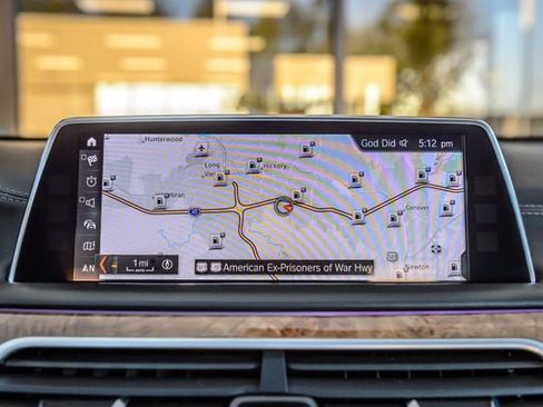 Used 2018 BMW 740i image 22