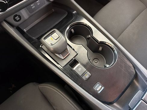 Used 2024 Nissan Rogue S FWD image 24