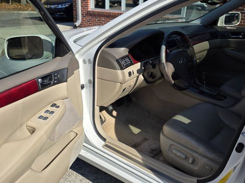 Used 2004 Lexus ES 330 FWD image 10