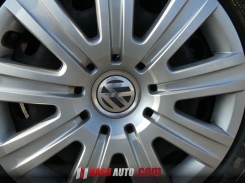 Used 2017 Volkswagen Tiguan S FWD image 20