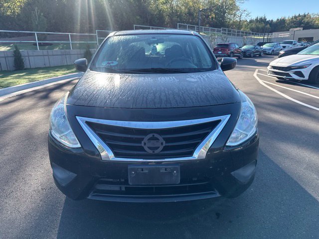 Used 2017 Nissan Versa S FWD image 2