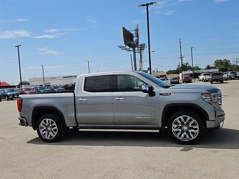 Used 2025 GMC Sierra 1500 Denali w/ Denali Reserve Package AWD/4WD image 6