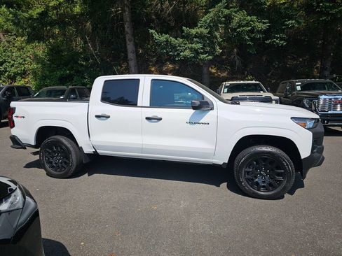 New 2026 Chevrolet Colorado W/T w/ WT Custom Package AWD/4WD image 10