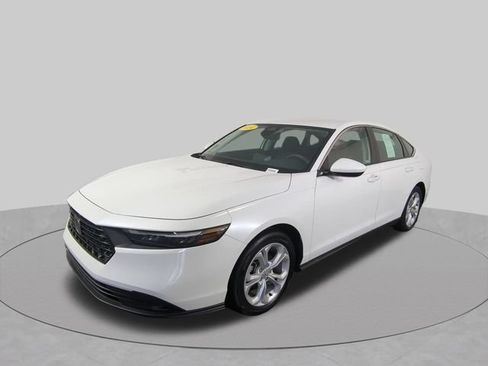 Used 2024 Honda Accord LX image 38