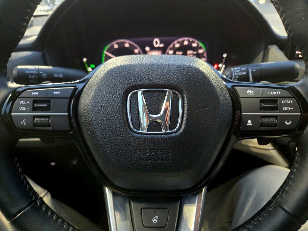 Used 2025 Honda Accord Touring image 11