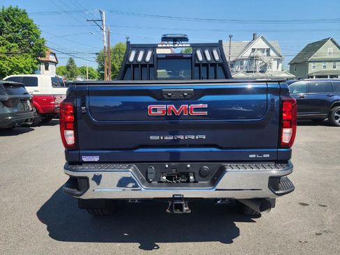 Used 2023 GMC Sierra 3500 SLE w/ SLE Value Package AWD/4WD image 18