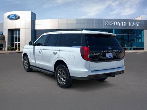 Certified 2025 Ford Expedition Active RWD image 3