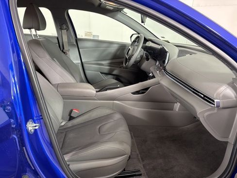 Used 2024 Hyundai Elantra SEL image 14