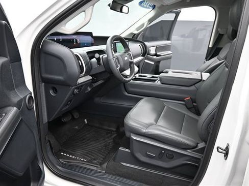 Certified 2026 Ford Expedition Active AWD/4WD image 10