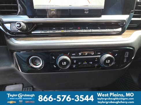 Certified 2022 Chevrolet Silverado 1500 RST w/ Z71 Off-Road Package AWD/4WD image 24