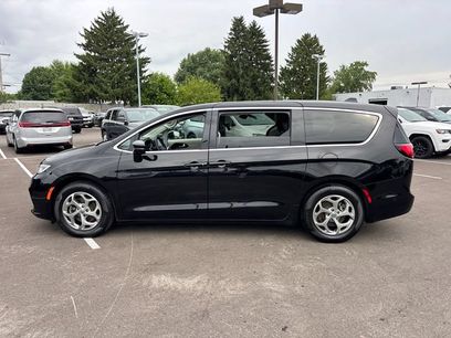 Used 2024 Chrysler Pacifica Limited w/ Trailer Tow Group